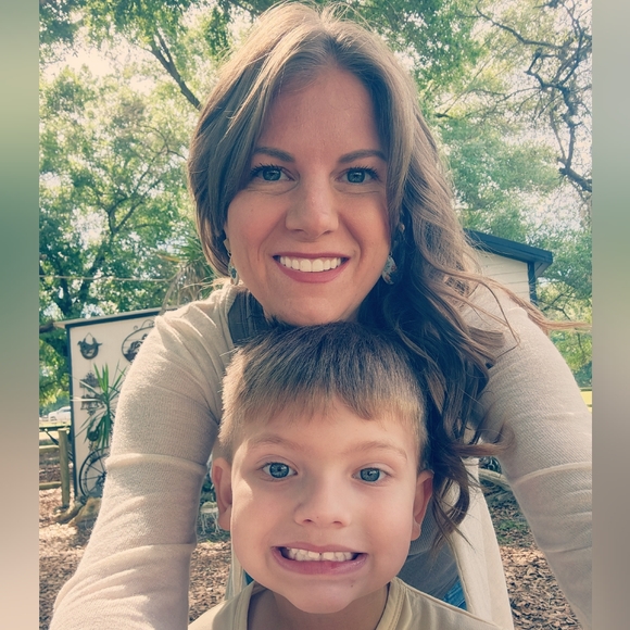 Meet your Posher, Jeni - Picture 1 of 9